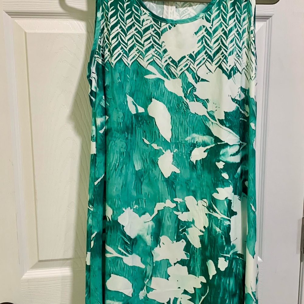 Hot hot hot! Summers fave light comfort in blue/green A line little dress!